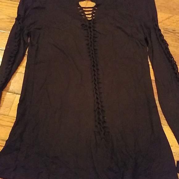 Ladies top - Picture 2 of 3